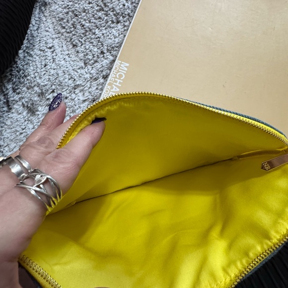 Nina Ricci Blue Cosmetic Bag with Embroidered Designs - Picture 5 of 7